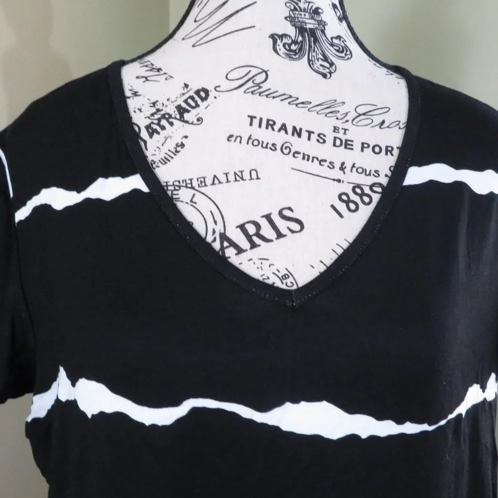 Women`s Shirt‎ Black Stripes New with tags size XL